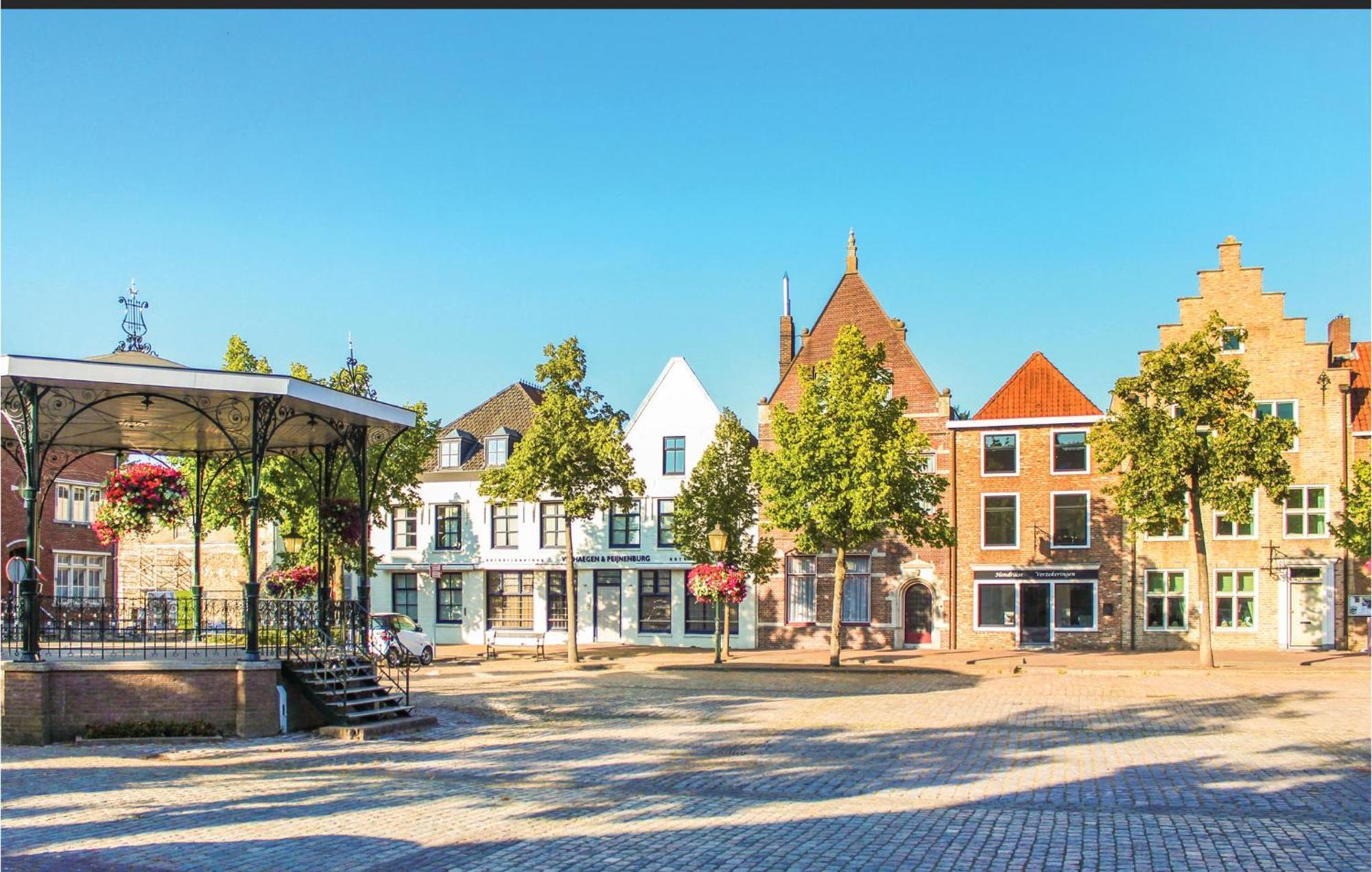 3 Bedroom Amazing Home In Ijzendijke Exterior foto